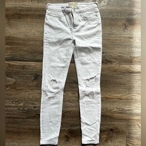 Free people distressed white jeans. Size 26R